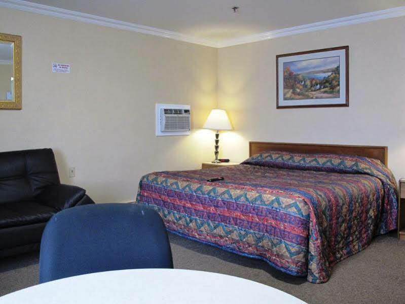 Merrill Field Inn アンカレッジ エクステリア 写真