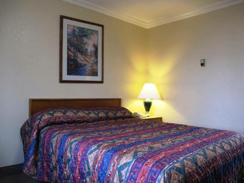 Merrill Field Inn アンカレッジ エクステリア 写真